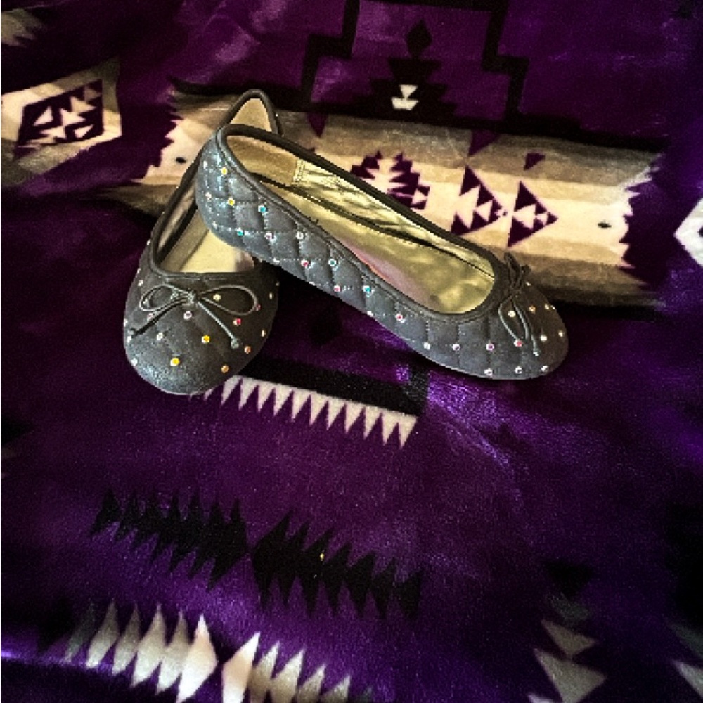 Girls Gem-Embellished black quilted Flats